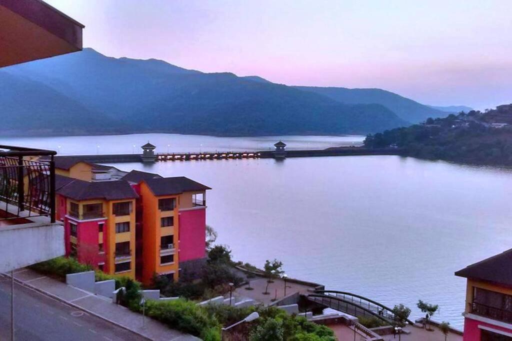 Portofino Appartement Lavasa Buitenkant foto